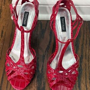White House Black Market red strappy pumps Size 9M